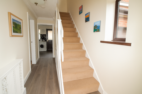 3 bedroom detached house for sale, High Street, Staincross, S75 5AZ