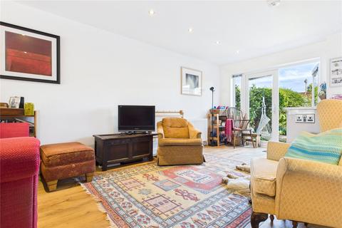 21 Chiltern Walk, Pangbourne, Reading, RG8 7LE