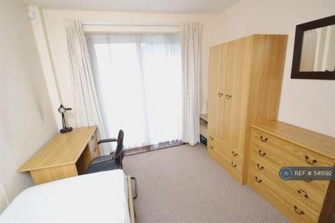 4 bedroom terraced house to rent, Rivergreen, Nottingham