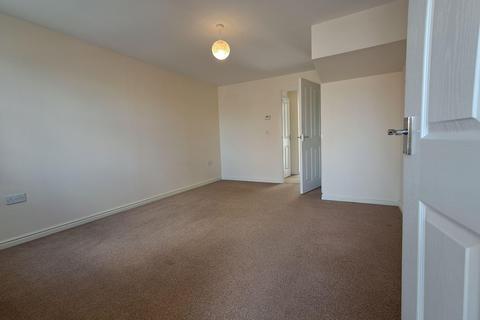 3 bedroom terraced house to rent, Heol Waungron, Carway