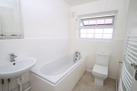 3 bedroom maisonette for sale, Keats Close, Hayes UB4