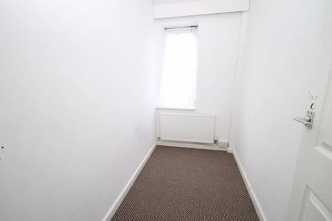 3 bedroom maisonette for sale, Keats Close, Hayes UB4