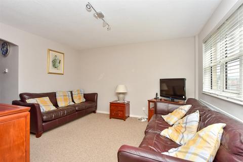 undefined, North Bank Close, Rochester, Kent