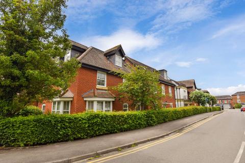 Jennery Lane, Burnham, SL1
