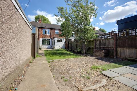 3 bedroom terraced house for sale, Priory Road, Hull
