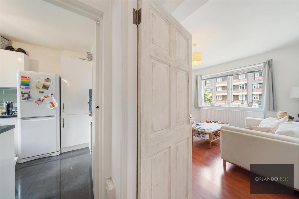 33 Morant House SW9 9 AA-12.jpg