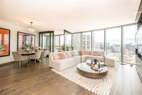 2 bedroom flat for sale, St. George Wharf, London SW8