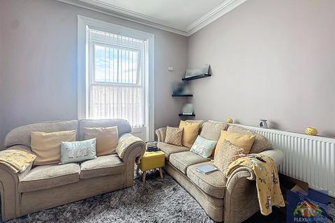 2 bedroom flat to rent, Marlborough Road, Southport PR9