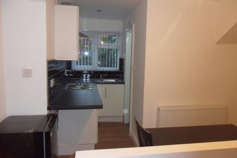 Studio to rent, Dean Street, Stoke CV2