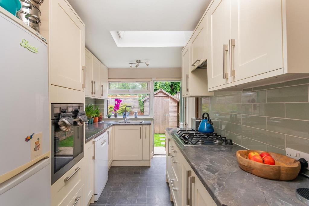 2 H0 RSW - Kitchen C.jpg