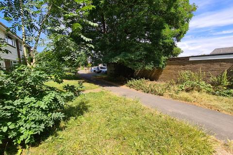 29 Benbow Gardens, Calmore, Southampton, SO40 2SX
