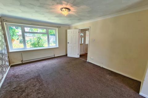 29 Benbow Gardens, Calmore, Southampton, SO40 2SX