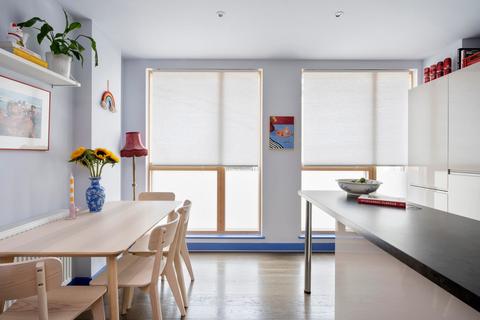 2 bedroom flat for sale, Southampton Way, London SE5