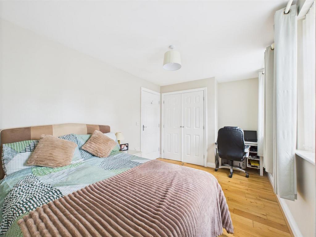 Bed 1 2.jpg