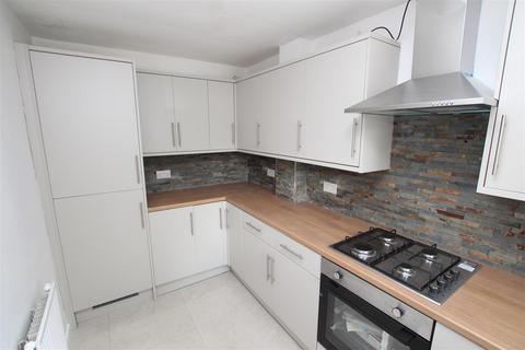 4 bedroom townhouse for sale, Foston Lane, Fagley, Bradford