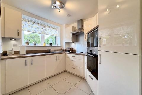 1 bedroom apartment for sale, Hindhead Knoll, Walnut Tree, Milton Keynes, MK7