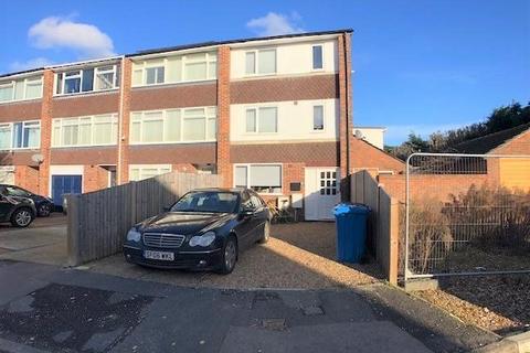 Studio to rent, Windsor,  Berkshire,  SL4