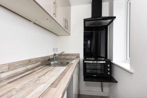 Studio to rent, Windsor,  Berkshire,  SL4