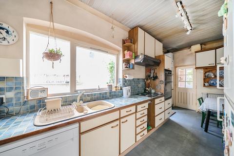 3 bedroom semi-detached house for sale, Avenue Road, Caterham CR3
