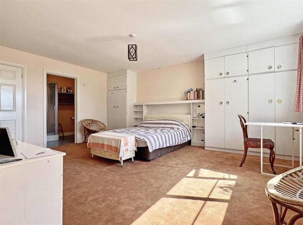 Master Bedroom.jpg