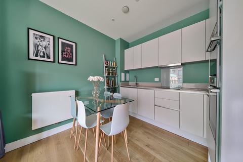 1 bedroom apartment for sale, West Parkside, London