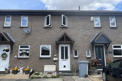 2 bedroom terraced house to rent, Glenmore Road, Carterton, Oxon, OX18 1TU