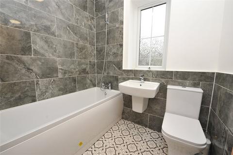 4 bedroom semi-detached house for sale, Hollins Road, Oldham, Greater Manchester, OL8