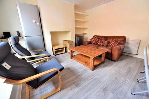 1 bedroom in a house share to rent, 9 Harold Walk