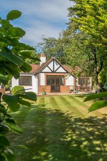 Norrels Drive East Horsley