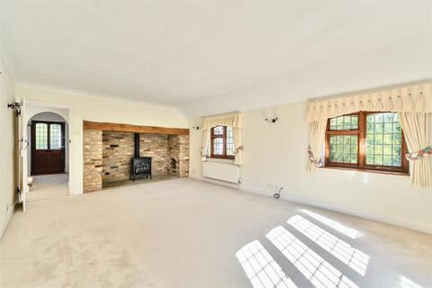 4 bedroom detached house for sale, Norrels Drive East Horsley