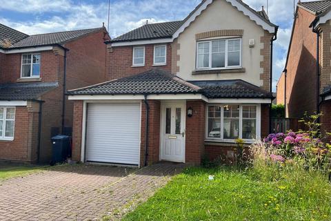 3 bedroom flat to rent, Redgrave Close, Gateshead NE8