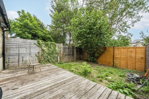 2 bedroom flat for sale, Buckleigh Road, London SW16