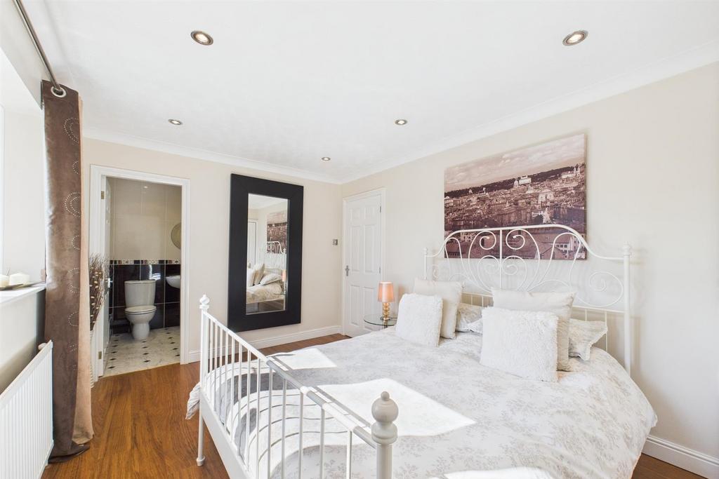 White bedroom.jpg