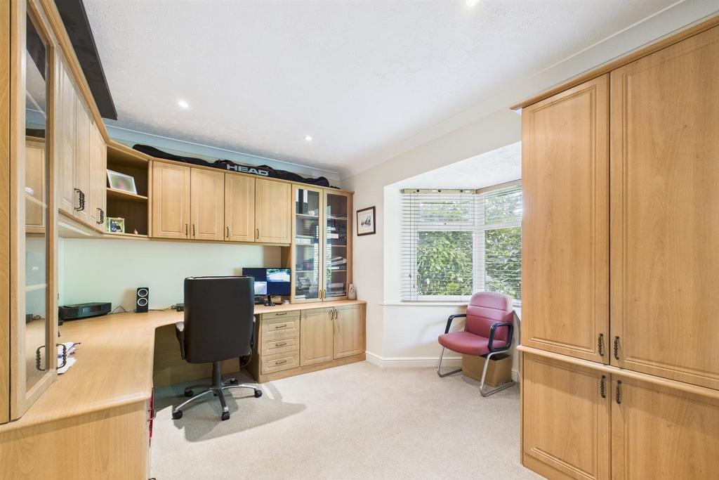 Office room 2 .jpg