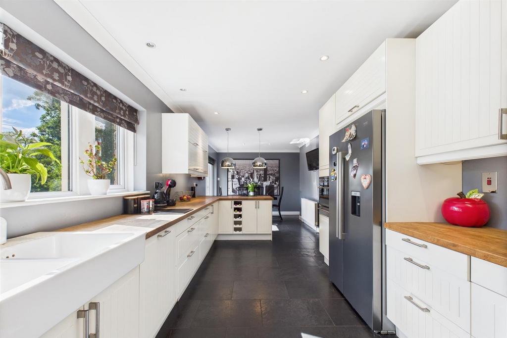 Kitchen .jpg