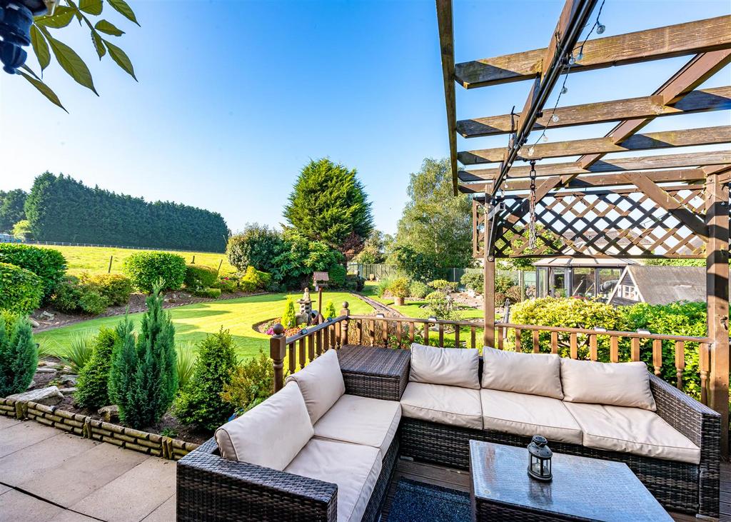 Barn End-gdn2.jpg