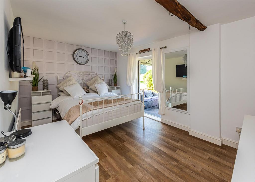 Barn End-bed1.jpg