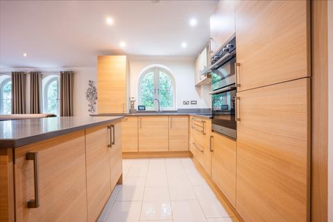 3 bedroom apartment for sale, Lilliput Road, Lilliput, Poole, Dorset, BH14