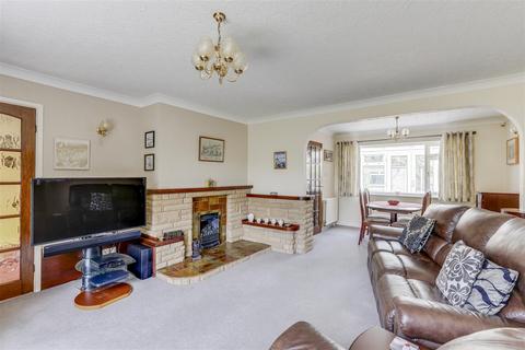 3 bedroom detached house for sale, St. Marys Way, Hucknall NG15