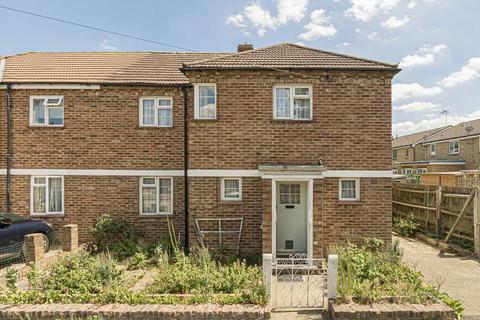 4 bedroom semi-detached house for sale, Batavia Close, Sunbury-On-Thames TW16