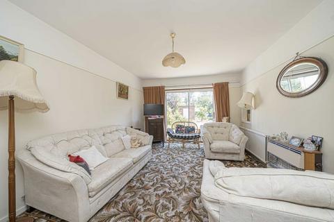 4 bedroom semi-detached house for sale, Batavia Close, Sunbury-On-Thames TW16