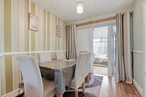 43 Austcliff Close, Redditch, B97 5NZ