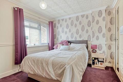 43 Austcliff Close, Redditch, B97 5NZ