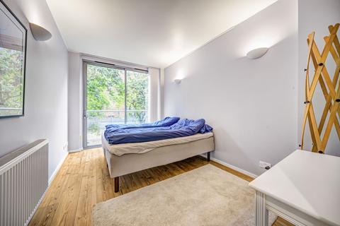 2 bedroom apartment for sale, Monza Building, Monza Street, London, E1W