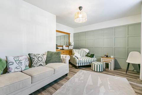3 bedroom end of terrace house for sale, Weston Close, Coulsdon, CR5 1BX