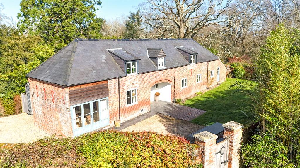 Pitcot Brockishill Road, Bartley... 3 bed detached house - £950,000