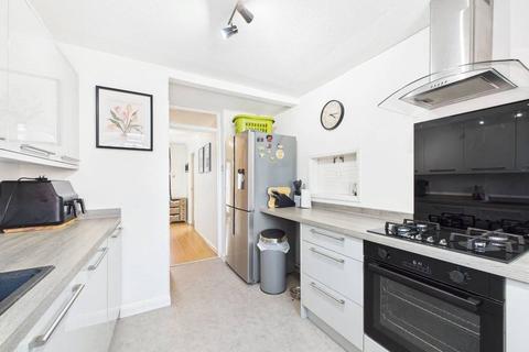2 Bramhope Close, Worcester, WR4 0BG