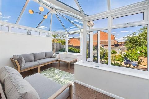 2 Bramhope Close, Worcester, WR4 0BG