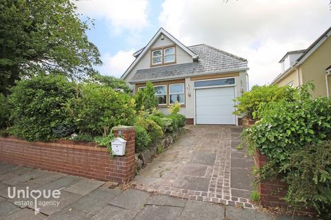 2 bedroom detached house for sale