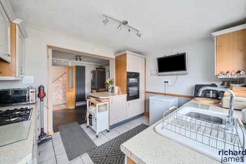 undefined, Guildford Avenue, Lawn, Swindon, SN3